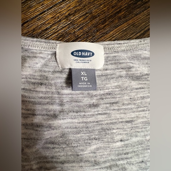 XL OLD NAVY TANK - stretchy & flows. Good condition, normal wear. ￼ - Picture 4 of 7